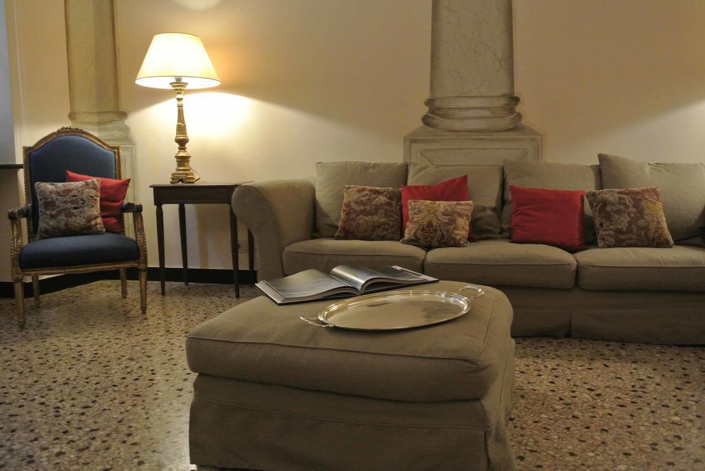 Palazzo Zecchino B&B Genova Kültér fotó