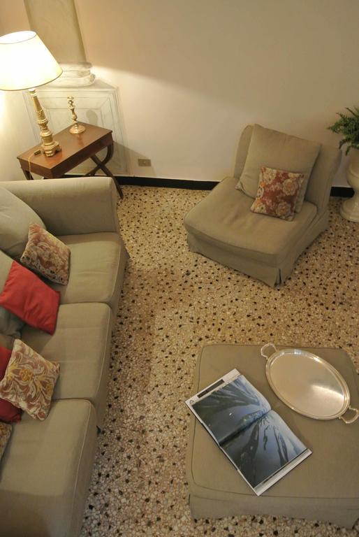 Palazzo Zecchino B&B Genova Kültér fotó